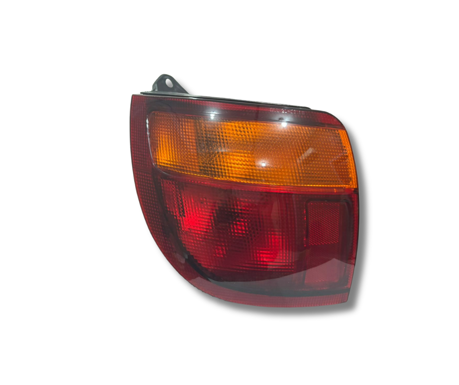 Faro Trasero – Caldina Piru